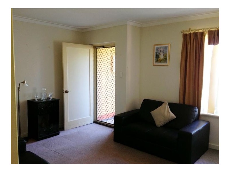 9 Dubove Road, Spearwood WA 6163