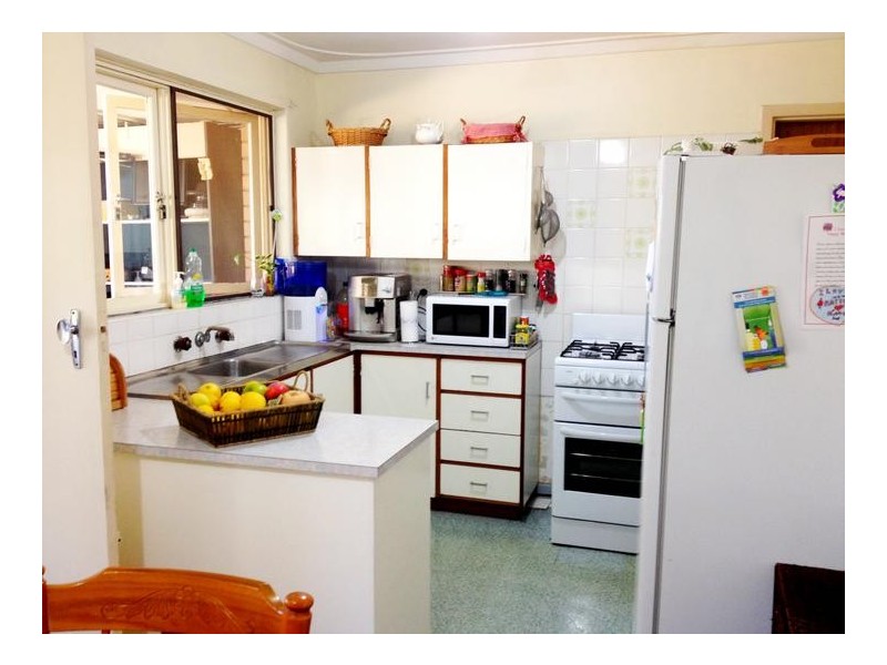 9 Dubove Road, Spearwood WA 6163