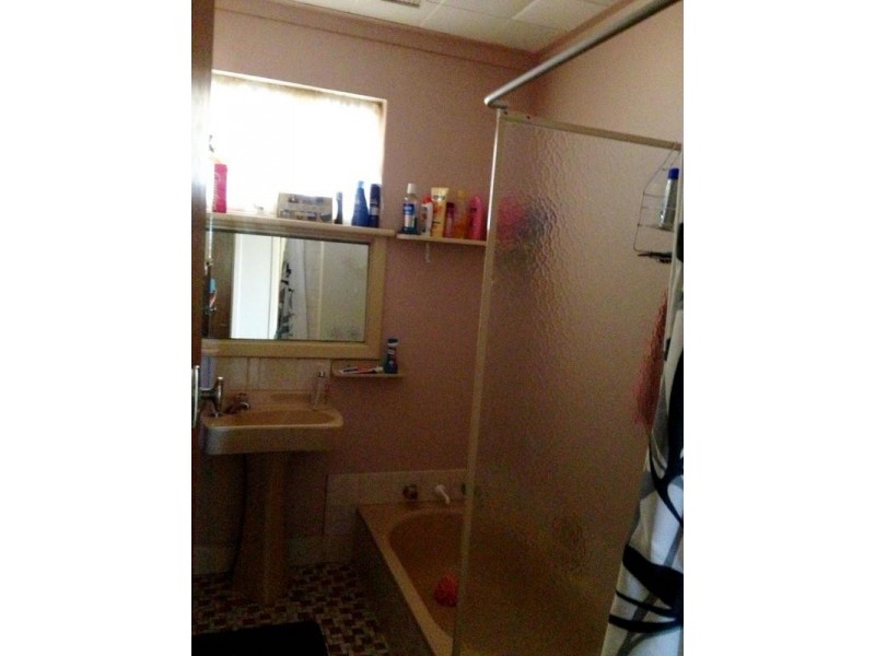 9 Dubove Road, Spearwood WA 6163