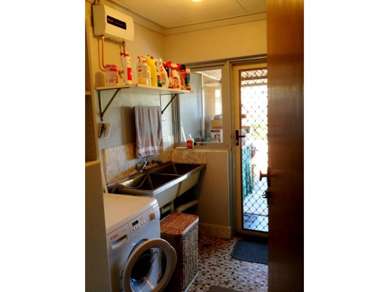 9 Dubove Road, Spearwood WA 6163