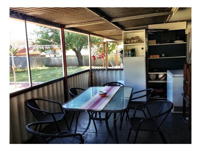 9 Dubove Road, Spearwood WA 6163