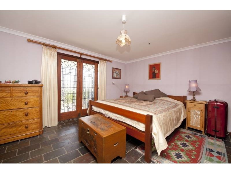 16 Long Street, Beaconsfield WA 6162