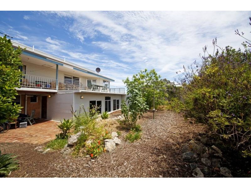 16 Long Street, Beaconsfield WA 6162