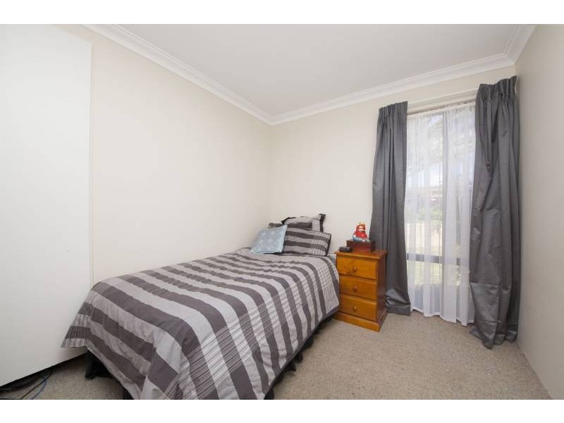 9 Milton Place, Munster WA 6166