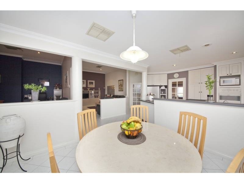 5 Buchanan Rise, Coogee WA 6166