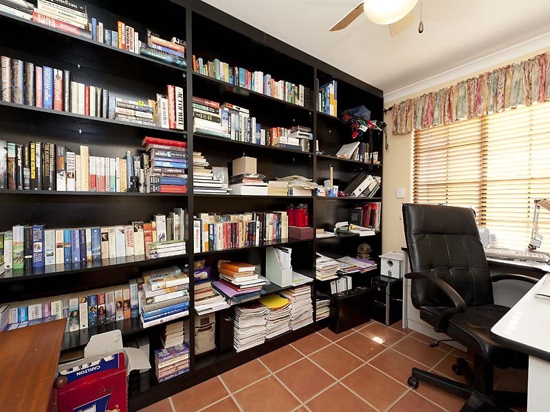 9 Picotee Mews, Coogee WA 6166