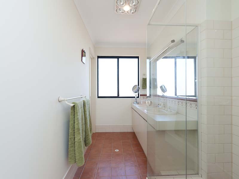 9 Picotee Mews, Coogee WA 6166