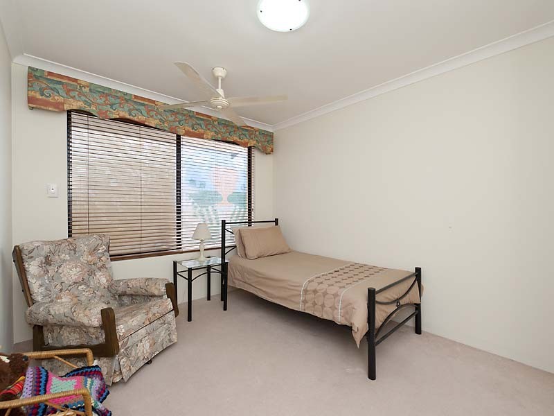 9 Picotee Mews, Coogee WA 6166