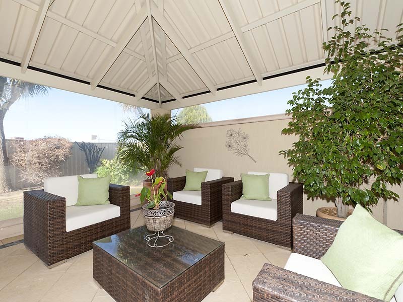 9 Picotee Mews, Coogee WA 6166