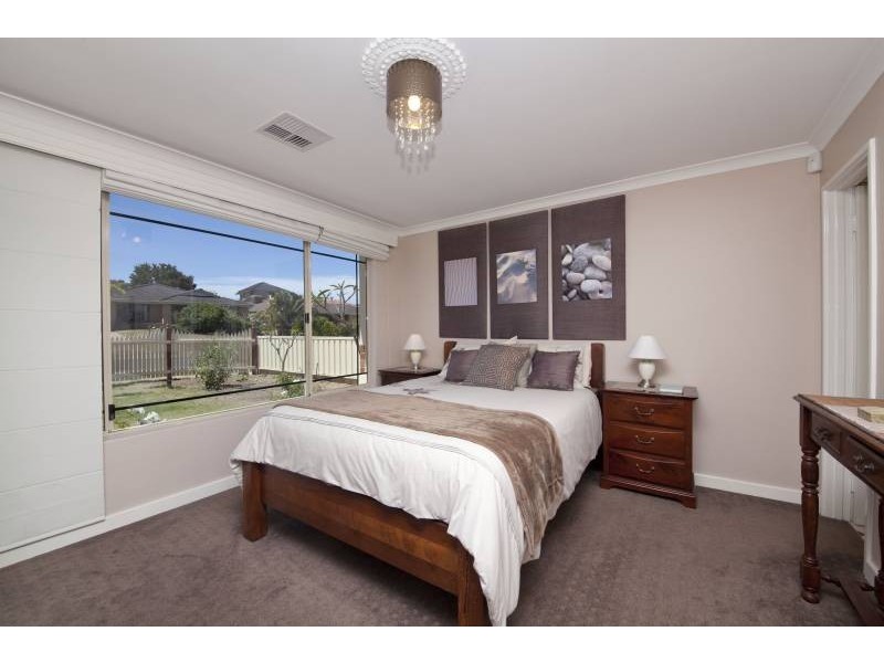 38 Crossland Way, Kardinya WA 6163