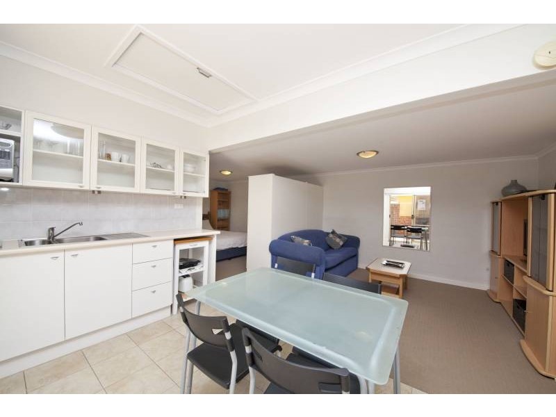 38 Crossland Way, Kardinya WA 6163