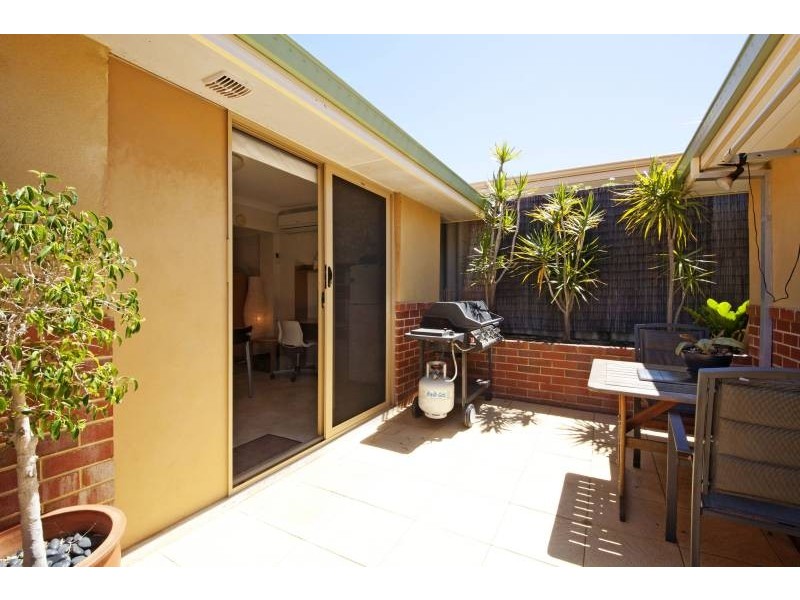 38 Crossland Way, Kardinya WA 6163