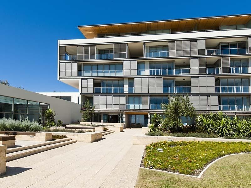 16/21 Ocean Drive, North Coogee WA 6163