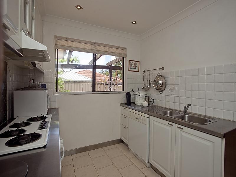 5 Hamersley Way, Kardinya WA 6163