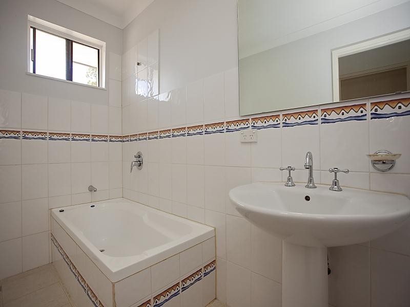 5 Hamersley Way, Kardinya WA 6163