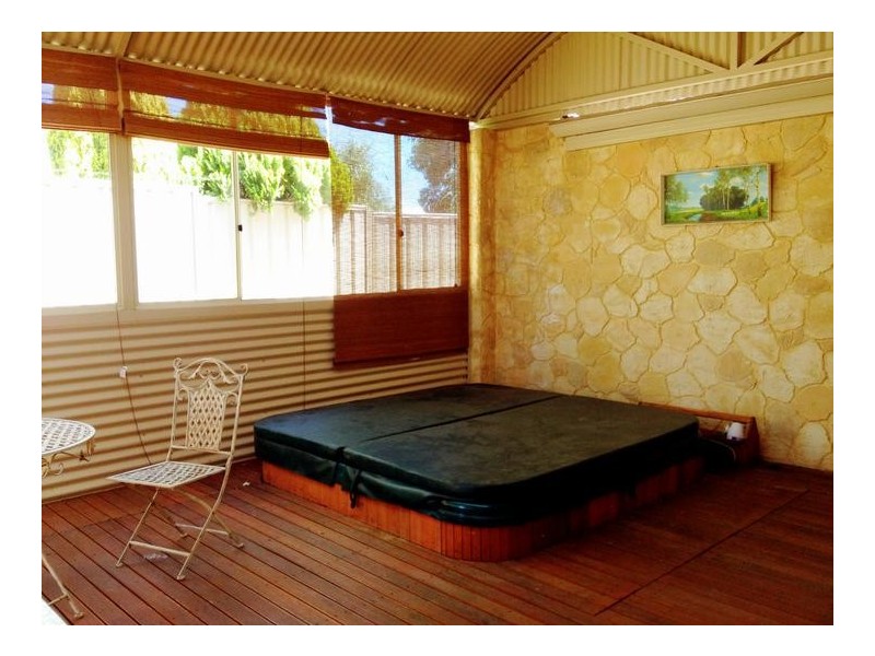 33 Turfan Way, Munster WA 6166