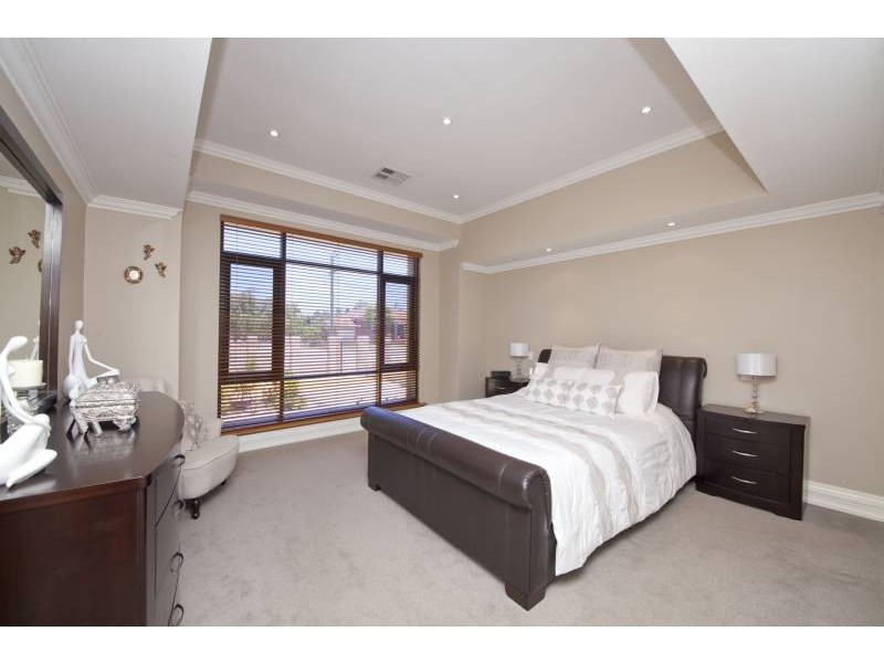 66 Edeline Street, Spearwood WA 6163