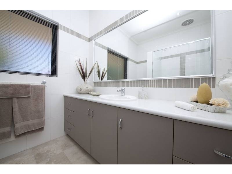 66 Edeline Street, Spearwood WA 6163