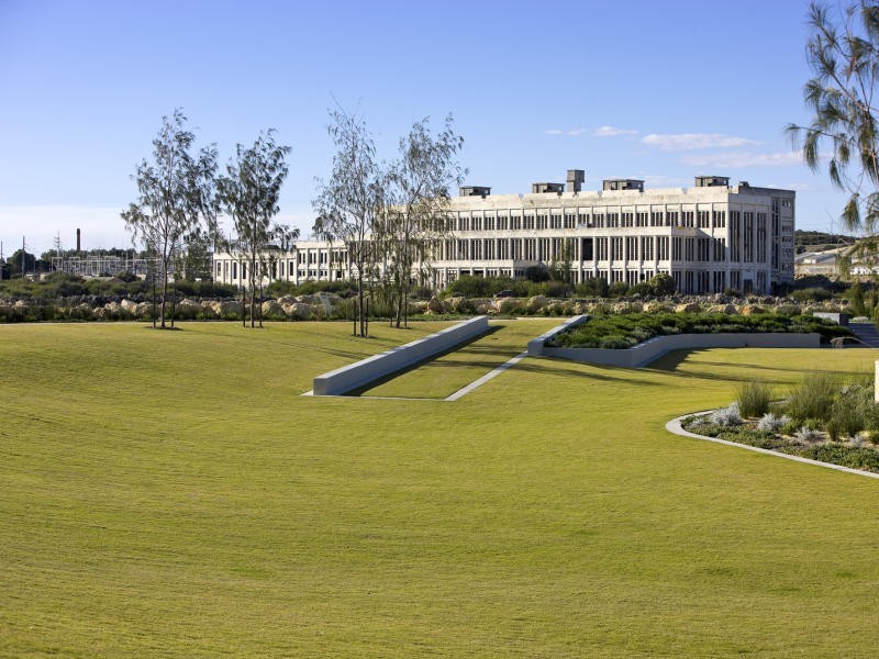 1 Chelydra Point, North Coogee WA 6163