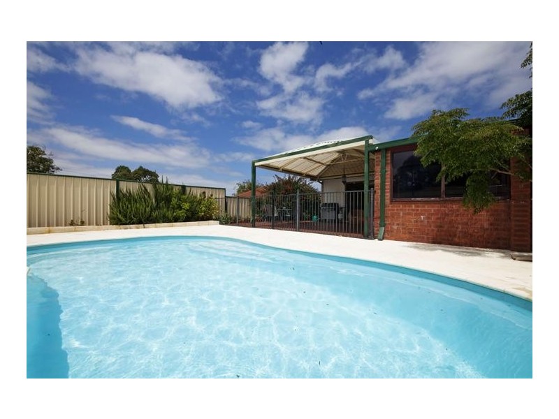 32 Redmond Road, Hamilton Hill WA 6163