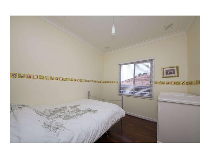 32 Redmond Road, Hamilton Hill WA 6163