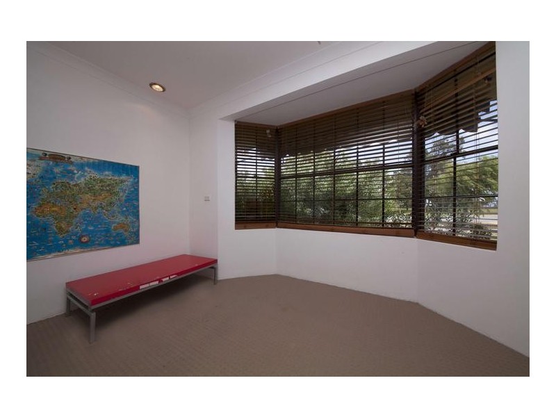 32 Redmond Road, Hamilton Hill WA 6163