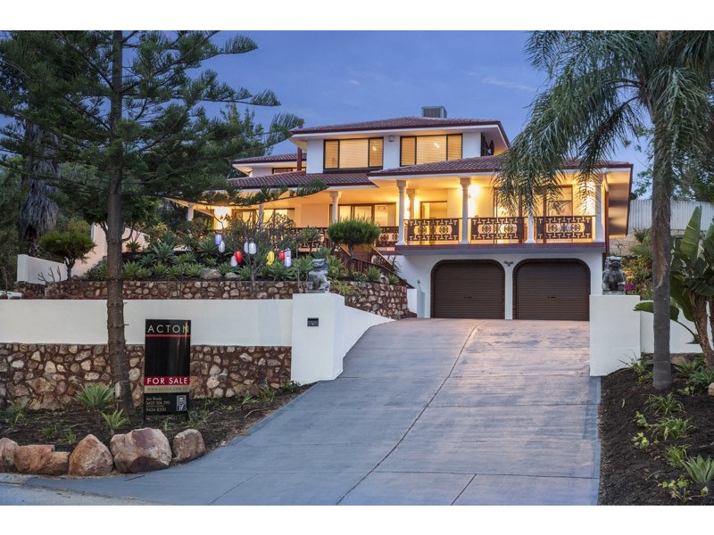 5 Conrad Court, Spearwood WA 6163