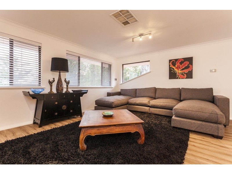 5 Conrad Court, Spearwood WA 6163