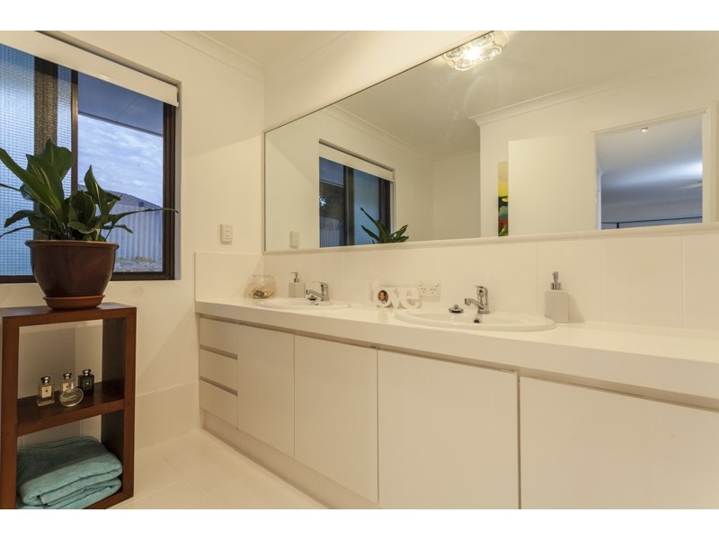 5 Conrad Court, Spearwood WA 6163