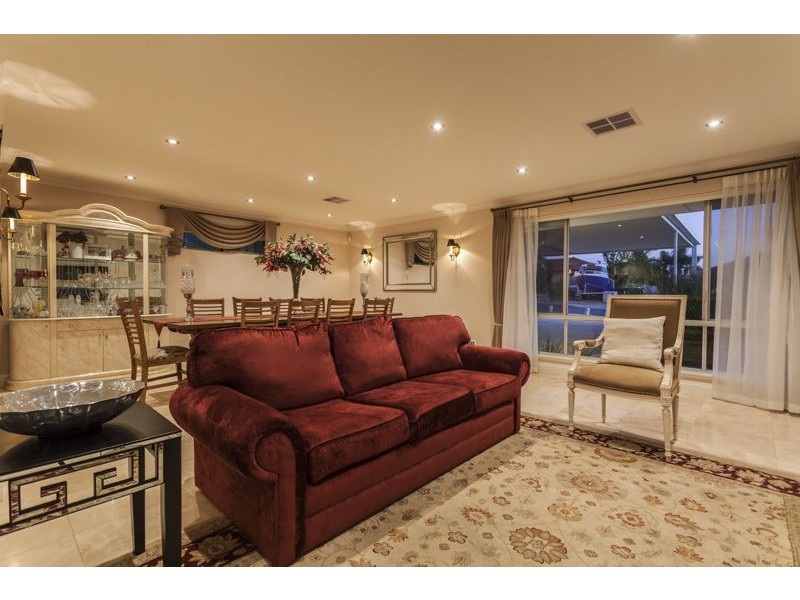 99 Leaside Way, Spearwood WA 6163