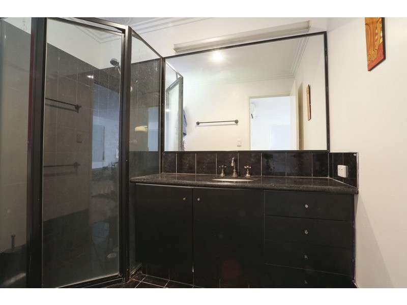 11 Colpoys Place, Coogee WA 6166