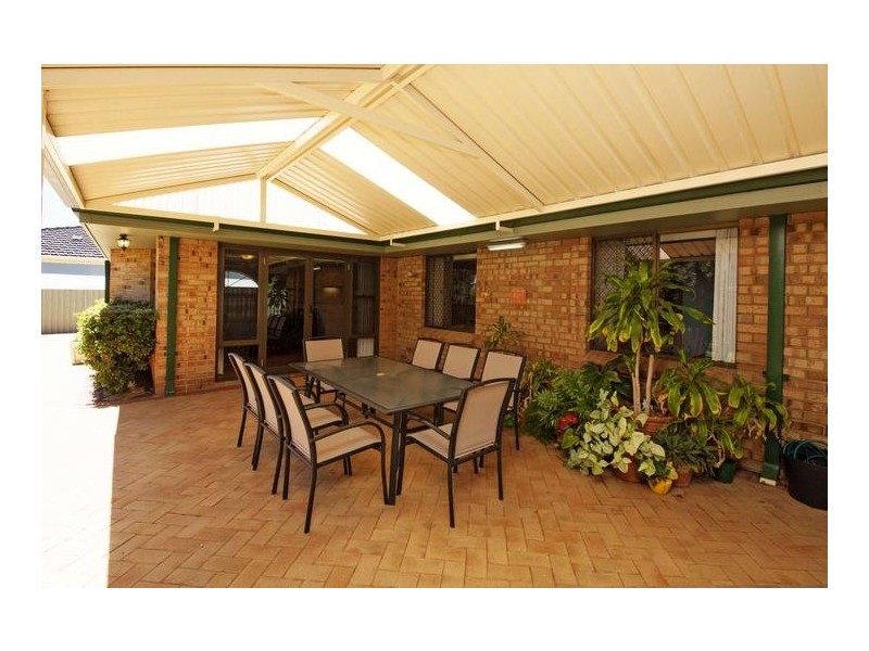 12 Hobley Way, Spearwood WA 6163