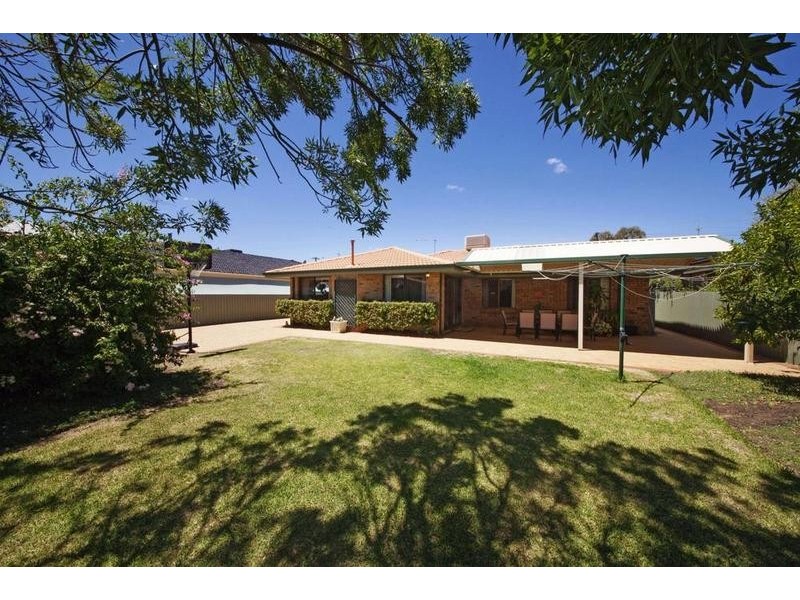 12 Hobley Way, Spearwood WA 6163