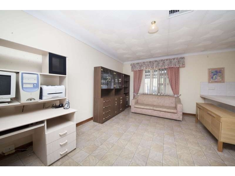 16 Ingram Street, Hamilton Hill WA 6163