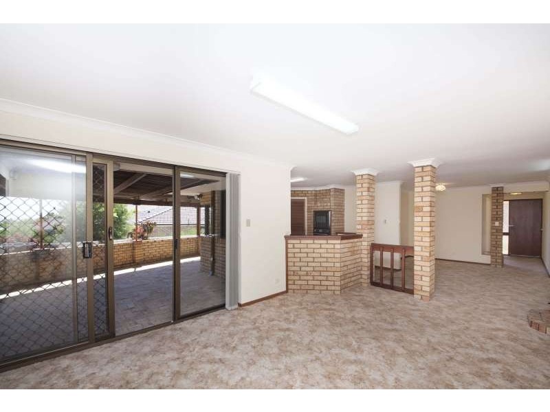 3 Arlington Loop, Coogee WA 6166