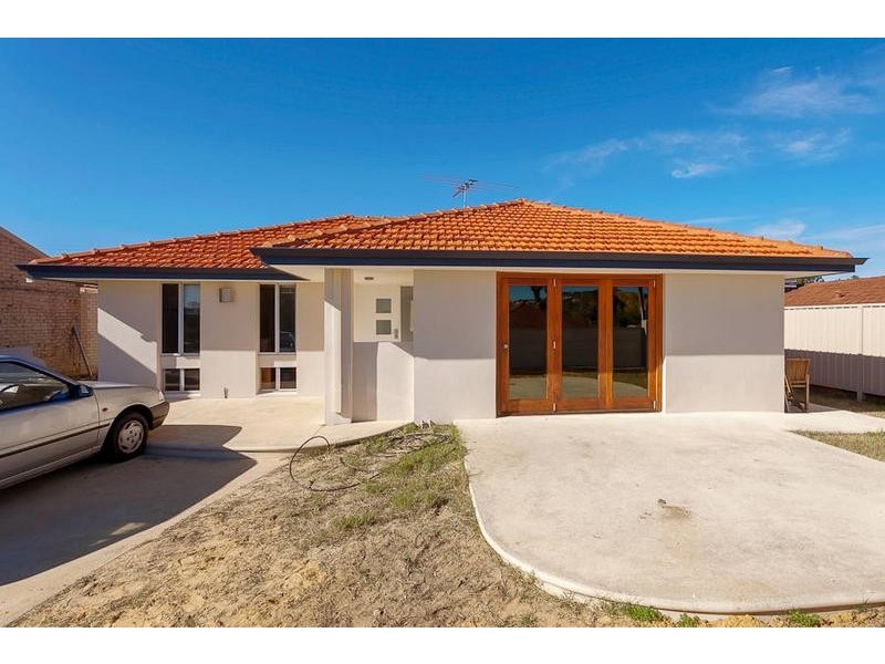 8A Berkshire Place, Kardinya WA 6163