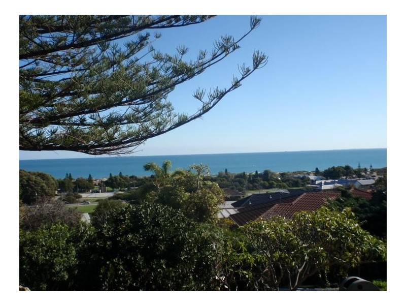 25 Beach Road, Coogee WA 6166