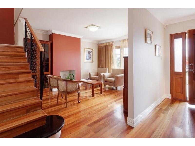 98c Edmund St, Fremantle WA 6160