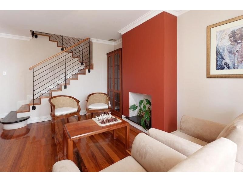 98c Edmund St, Fremantle WA 6160