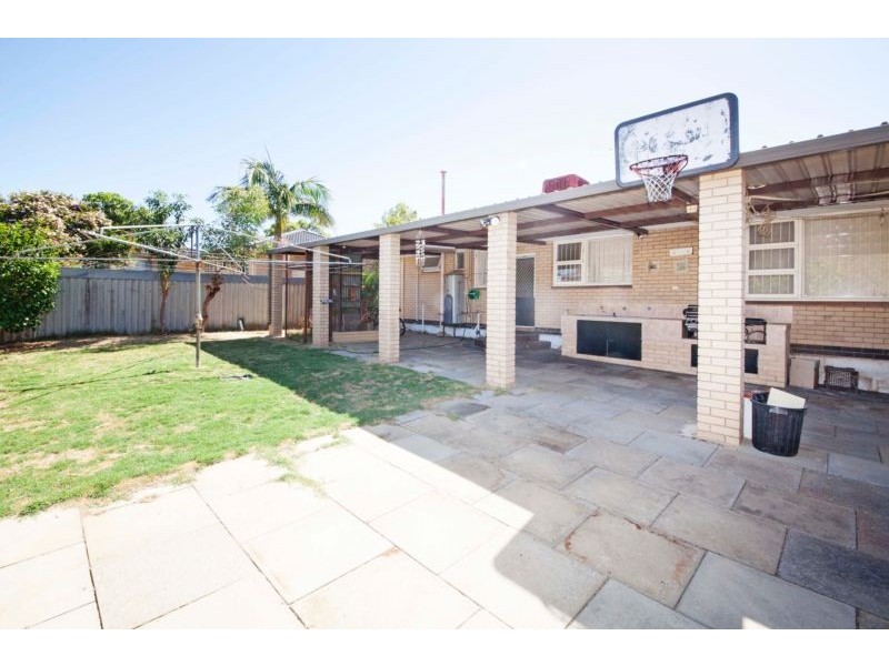 16 Ingram Street, Hamilton Hill WA 6163