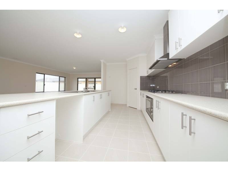 3 Albion Avenue, Munster WA 6166