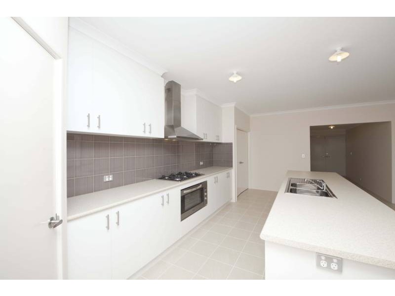 3 Albion Avenue, Munster WA 6166