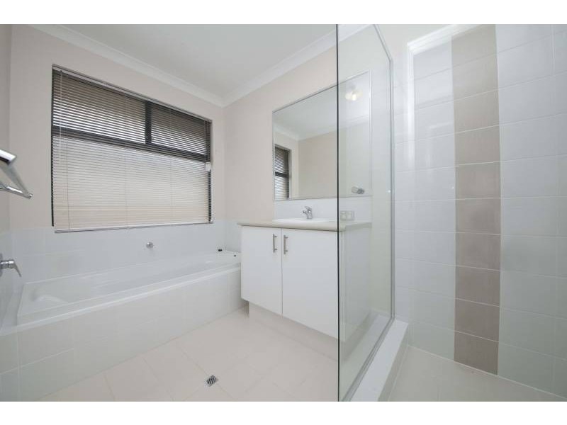 3 Albion Avenue, Munster WA 6166