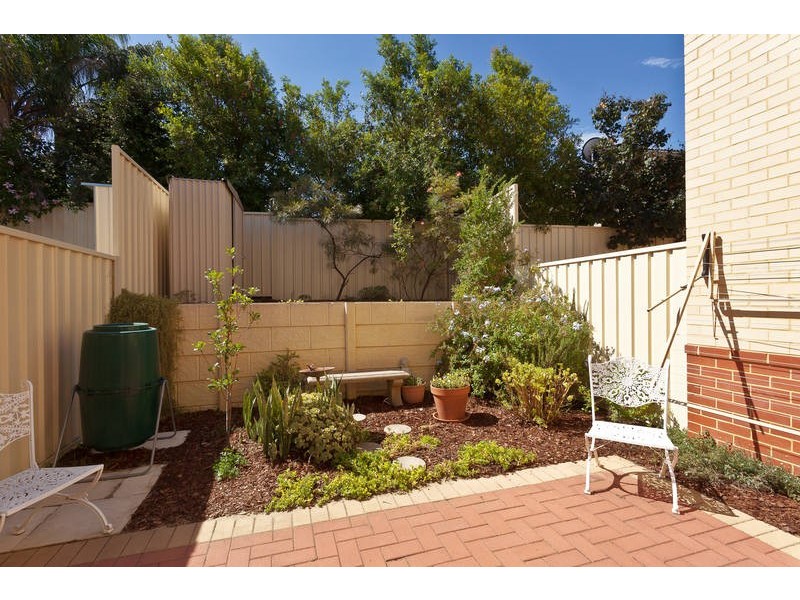 4/250 Healy Road, Hamilton Hill WA 6163