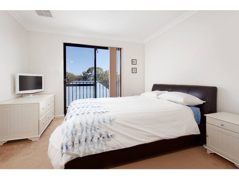 4/250 Healy Road, Hamilton Hill WA 6163