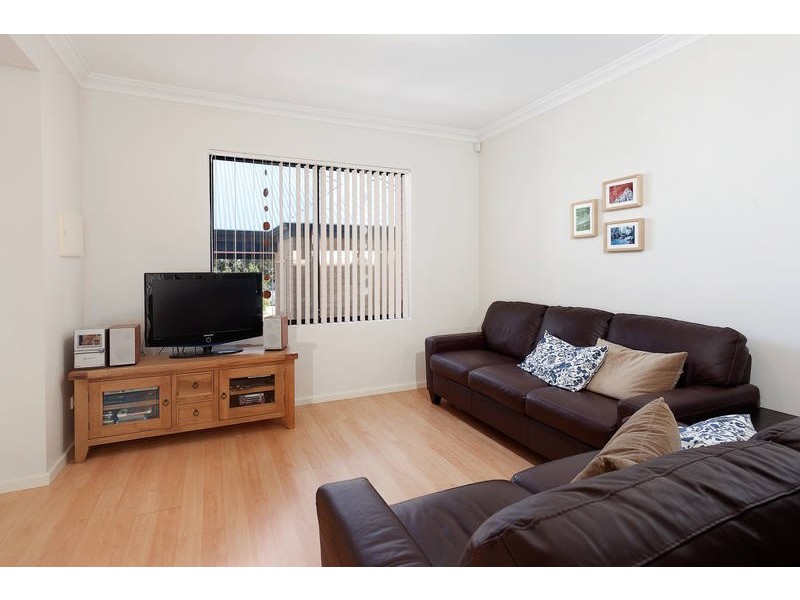 4/250 Healy Road, Hamilton Hill WA 6163