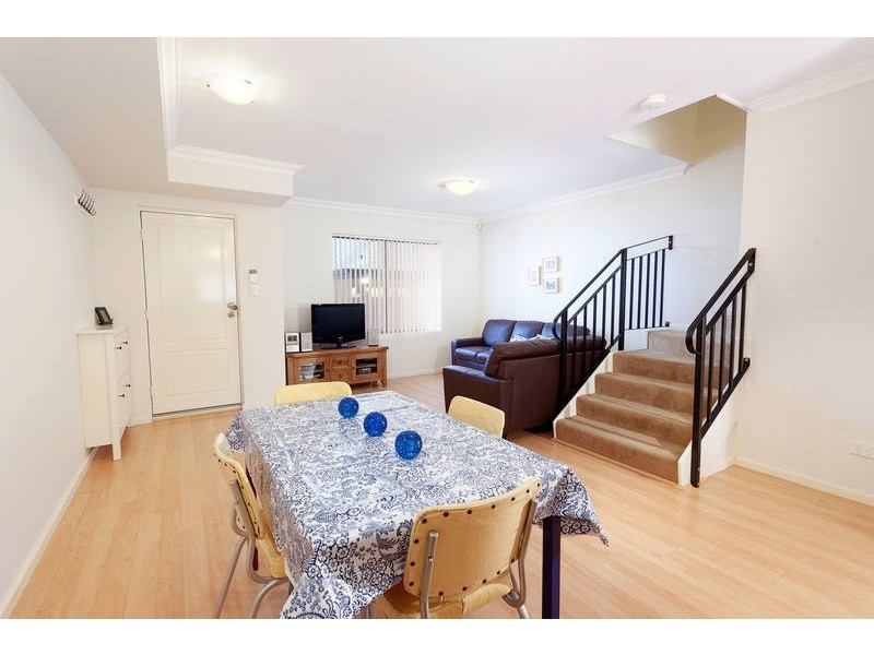 4/250 Healy Road, Hamilton Hill WA 6163