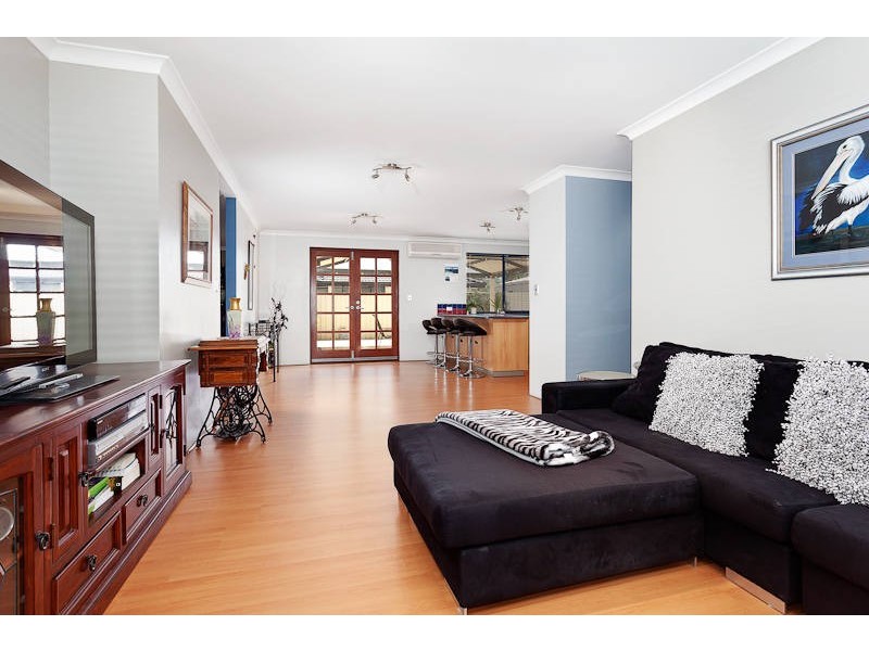 21 Marav Court, Success WA 6164