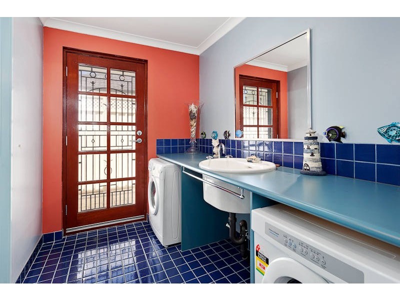 21 Marav Court, Success WA 6164