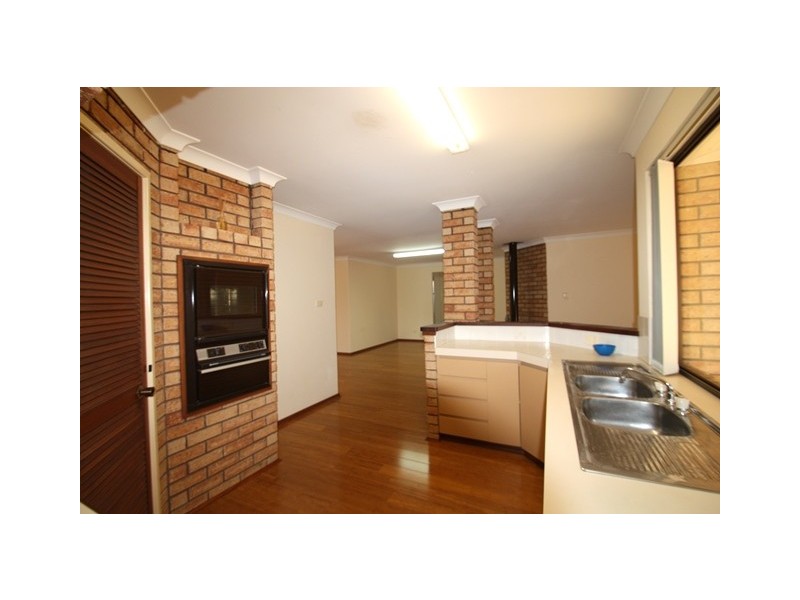 3 Arlington Loop, Coogee WA 6166